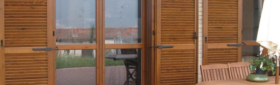 Realizzazione serramenti, porte e finestre in legno